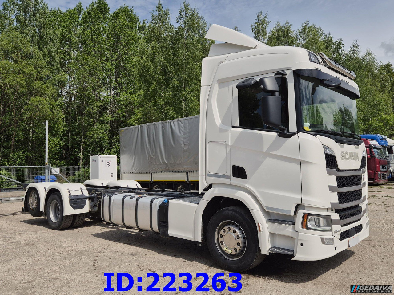 SCANIA R540 6x2 Retarder - משאית עם שלדת תא: תמונה 4 SCANIA R540 6x2 Retarder - משאית עם שלדת תא: תמונה 4