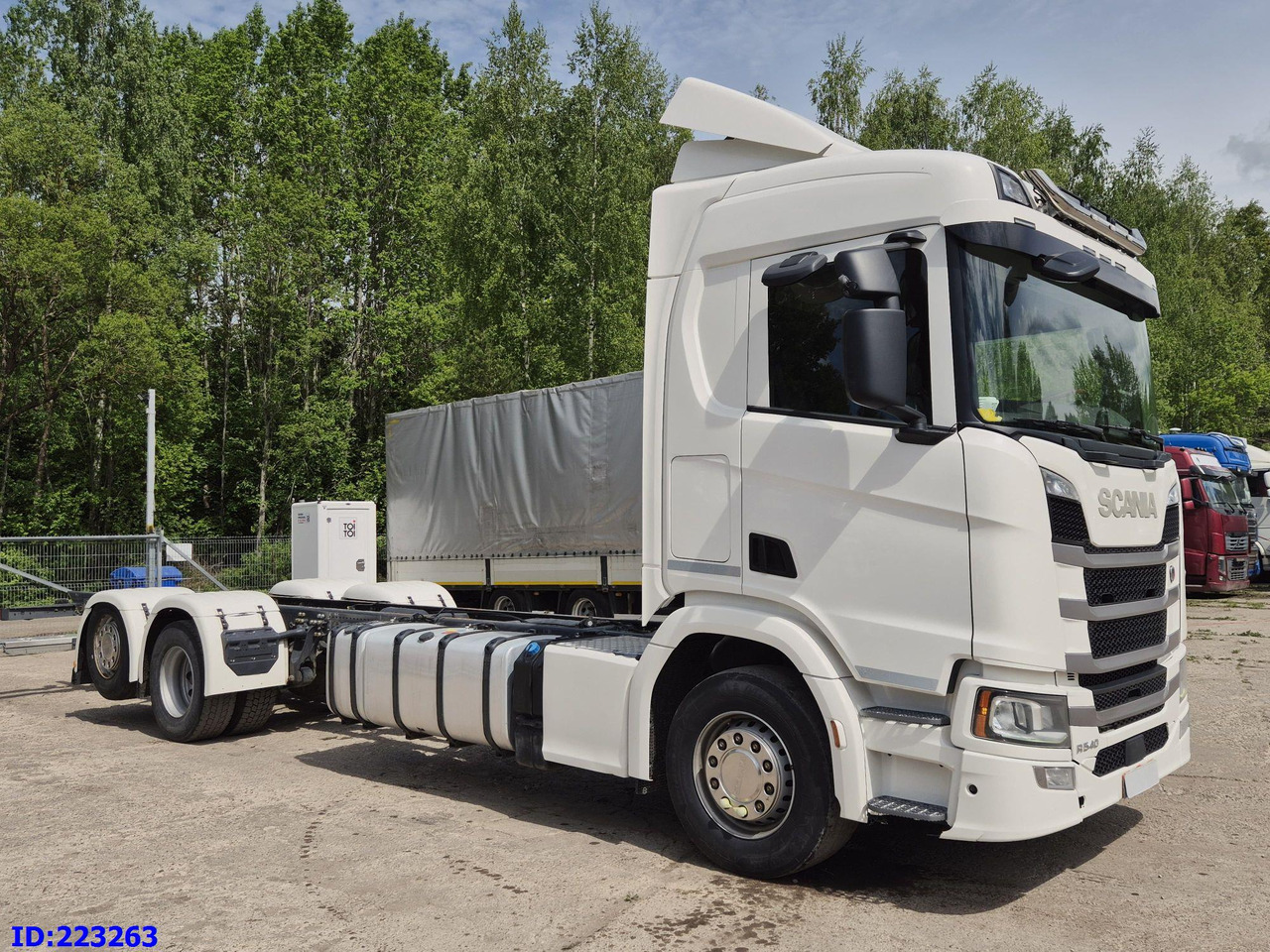 SCANIA R540 6x2 Retarder - משאית עם שלדת תא: תמונה 4 SCANIA R540 6x2 Retarder - משאית עם שלדת תא: תמונה 4