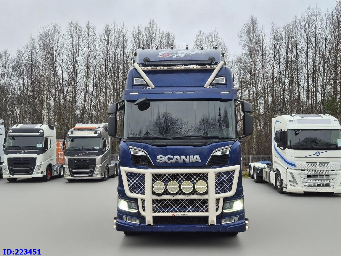 SCANIA R650 Full air 8x4 Steering axle (3 pedal) - משאית עם שלדת תא: תמונה 2 SCANIA R650 Full air 8x4 Steering axle (3 pedal) - משאית עם שלדת תא: תמונה 2