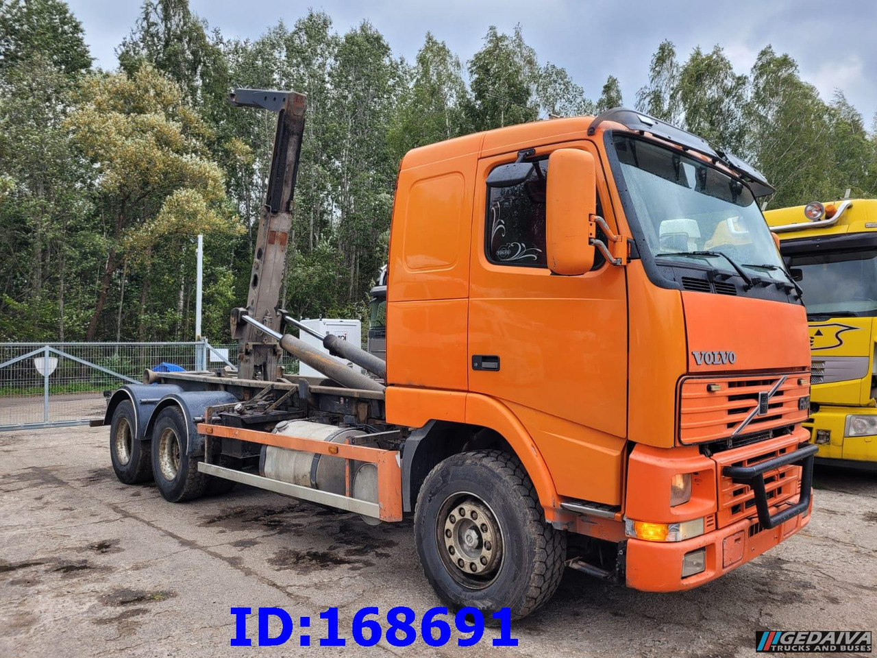 VOLVO FH12 380HP 6x2 10tyre Hook Tipper - משאית הרמת וו: תמונה 4 VOLVO FH12 380HP 6x2 10tyre Hook Tipper - משאית הרמת וו: תמונה 4