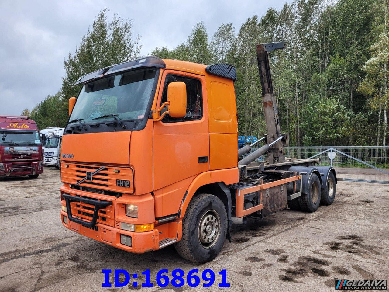 VOLVO FH12 380HP 6x2 10tyre Hook Tipper - משאית הרמת וו: תמונה 1 VOLVO FH12 380HP 6x2 10tyre Hook Tipper - משאית הרמת וו: תמונה 1