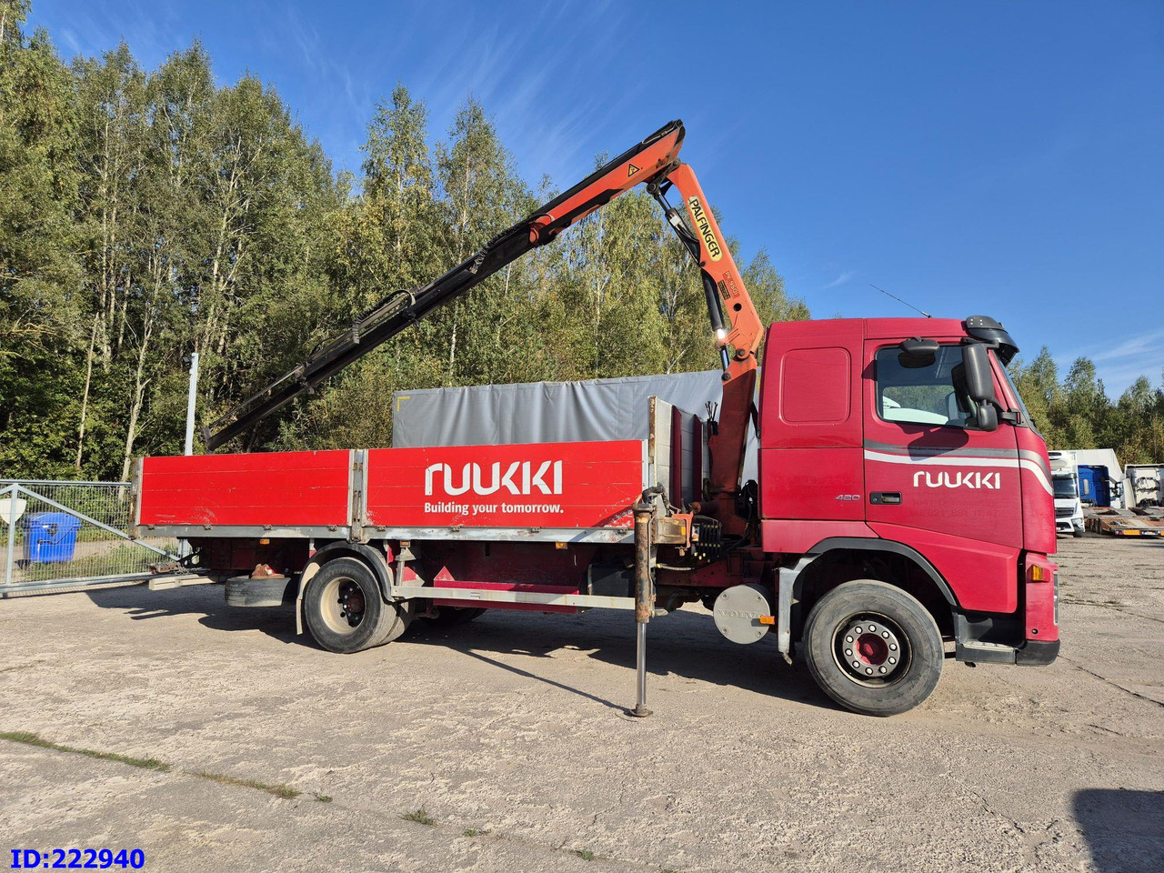 VOLVO FH12 420HP + Crane Palfinger PK9501 - משאית צד נופל/ שטוחה: תמונה 4 VOLVO FH12 420HP + Crane Palfinger PK9501 - משאית צד נופל/ שטוחה: תמונה 4