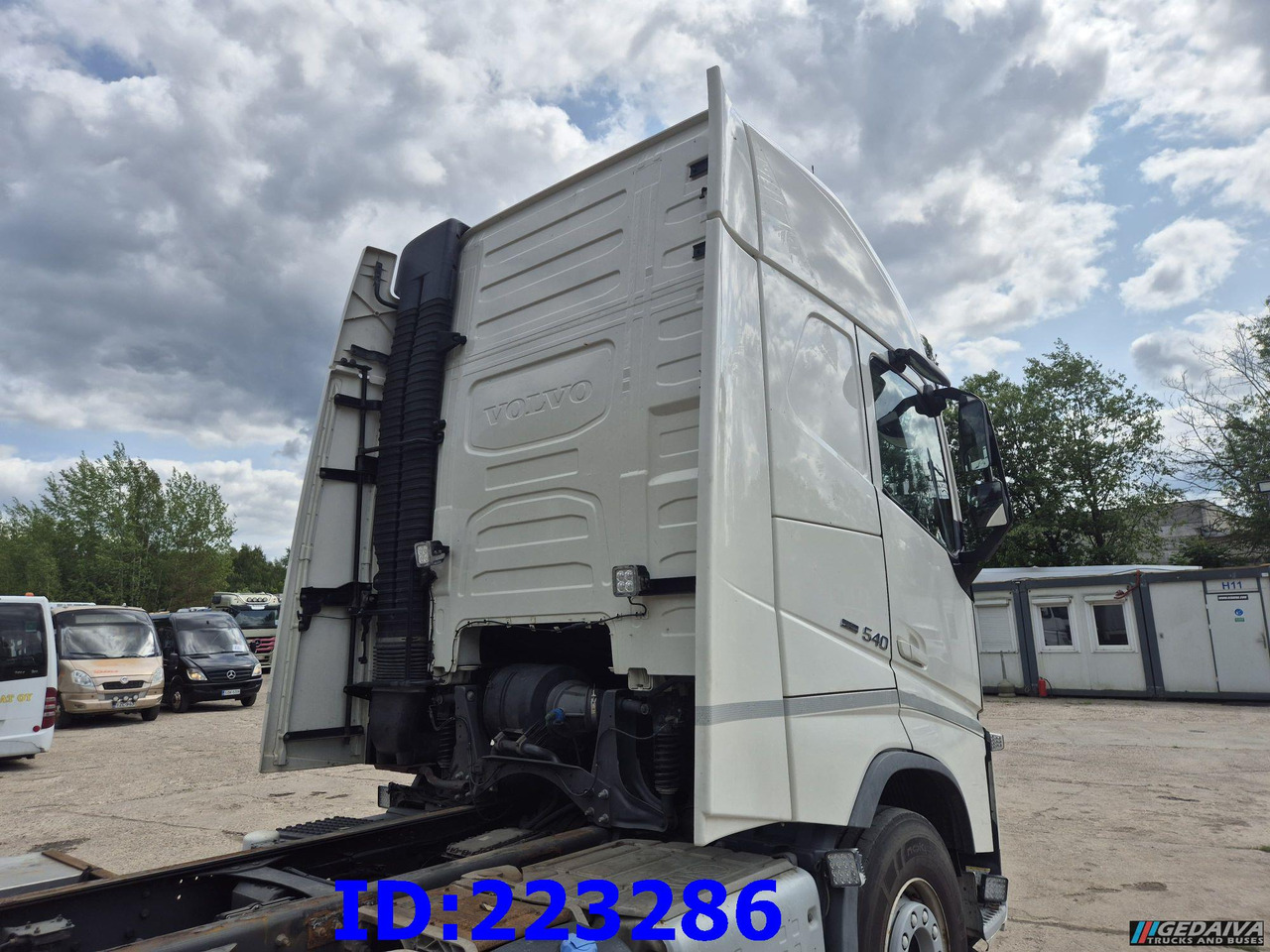 VOLVO FH13 540HP 6x2 (10 tyre) Euro6 - משאית עם שלדת תא: תמונה 5 VOLVO FH13 540HP 6x2 (10 tyre) Euro6 - משאית עם שלדת תא: תמונה 5