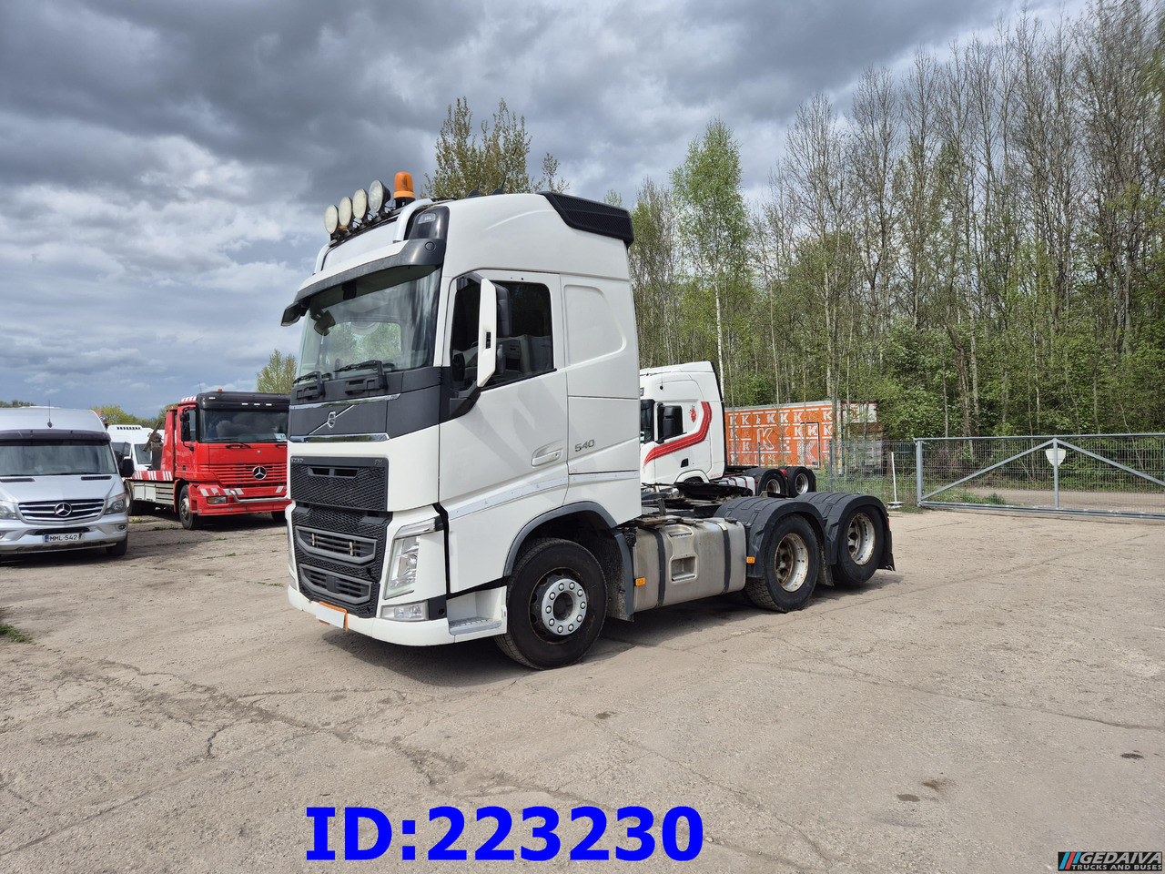 VOLVO FH13 540HP 6x2 (10 tyre) - יחידת טרקטור: תמונה 1 VOLVO FH13 540HP 6x2 (10 tyre) - יחידת טרקטור: תמונה 1