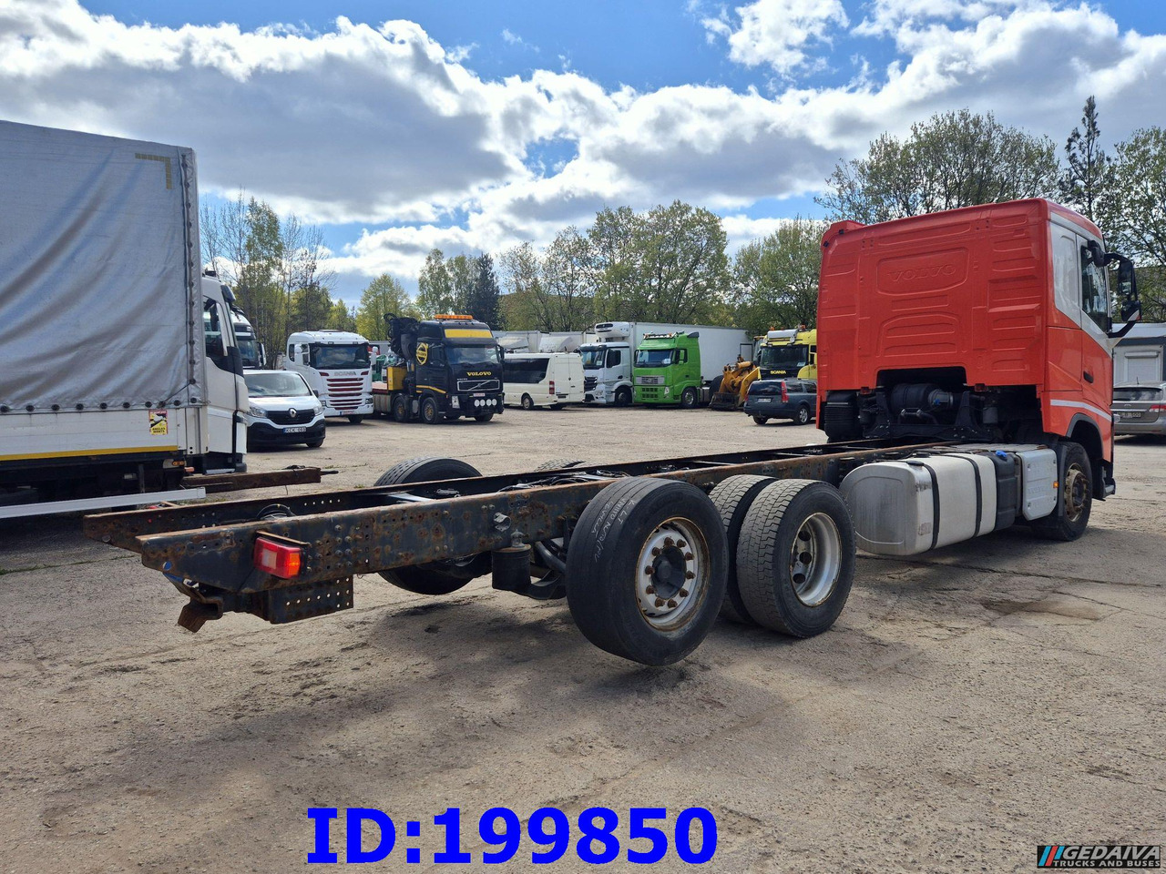 VOLVO FH13 540HP 6x2 Euro6 - משאית עם שלדת תא: תמונה 5 VOLVO FH13 540HP 6x2 Euro6 - משאית עם שלדת תא: תמונה 5