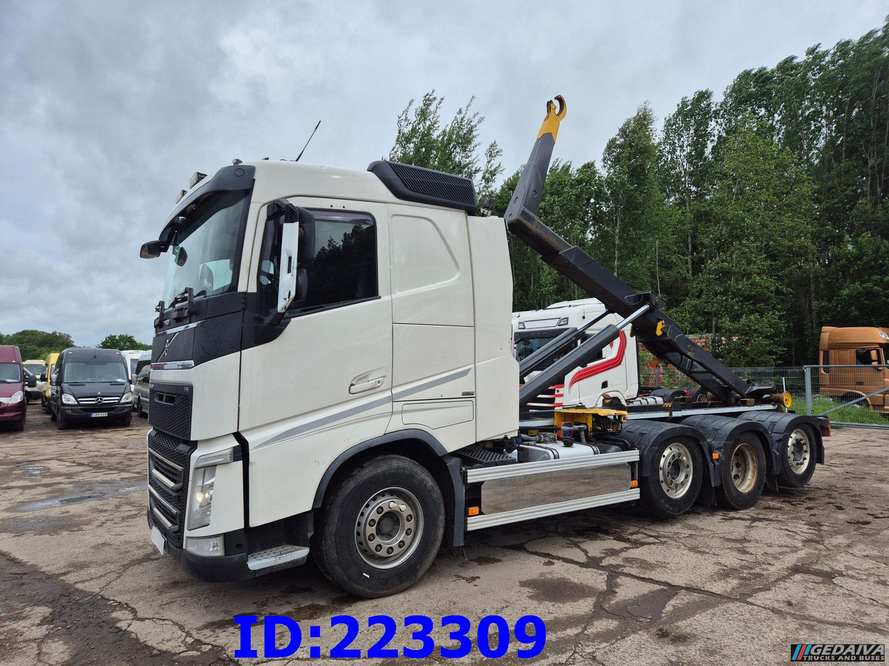 VOLVO FH13 540HP 8x2 Hook lift (2axles steering - 2 axles lifting) - משאית הרמת וו: תמונה 1 VOLVO FH13 540HP 8x2 Hook lift (2axles steering - 2 axles lifting) - משאית הרמת וו: תמונה 1