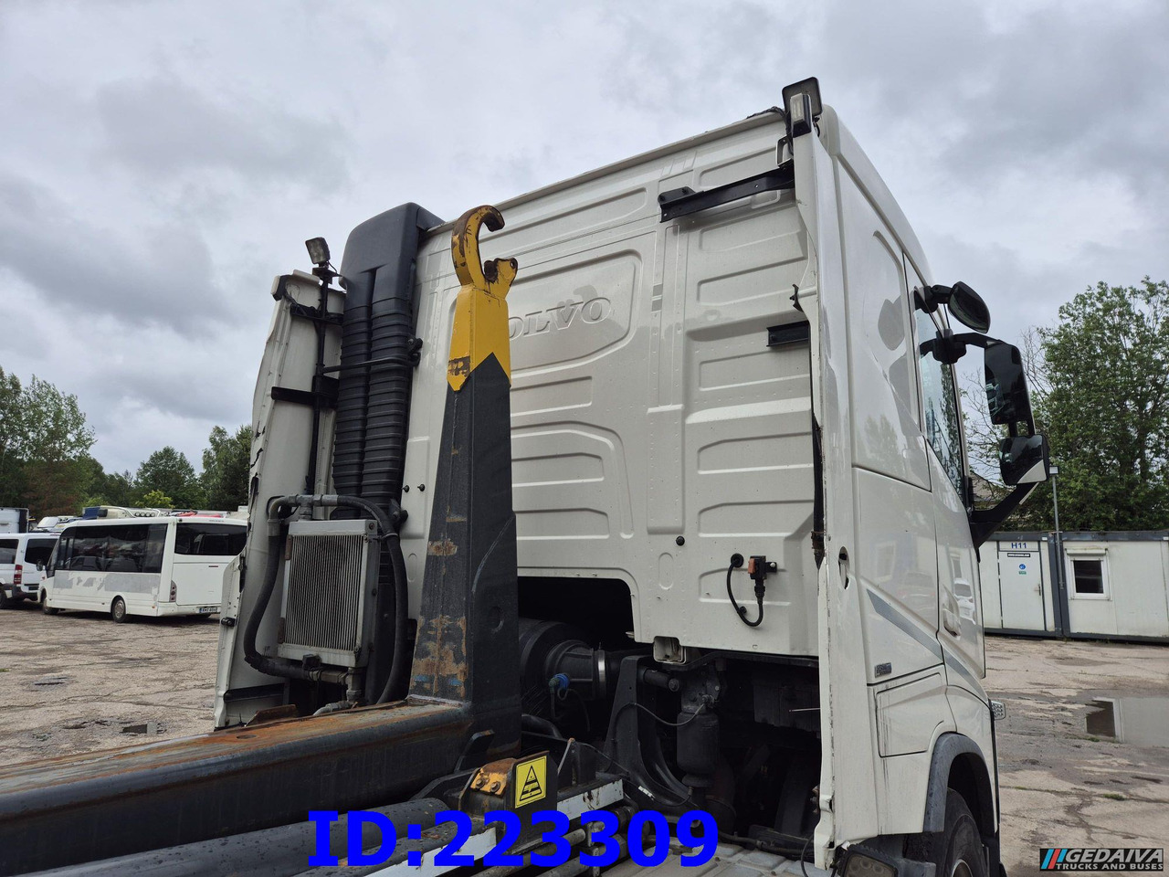 VOLVO FH13 540HP 8x2 Hook lift (2axles steering - 2 axles lifting) - משאית הרמת וו: תמונה 5 VOLVO FH13 540HP 8x2 Hook lift (2axles steering - 2 axles lifting) - משאית הרמת וו: תמונה 5