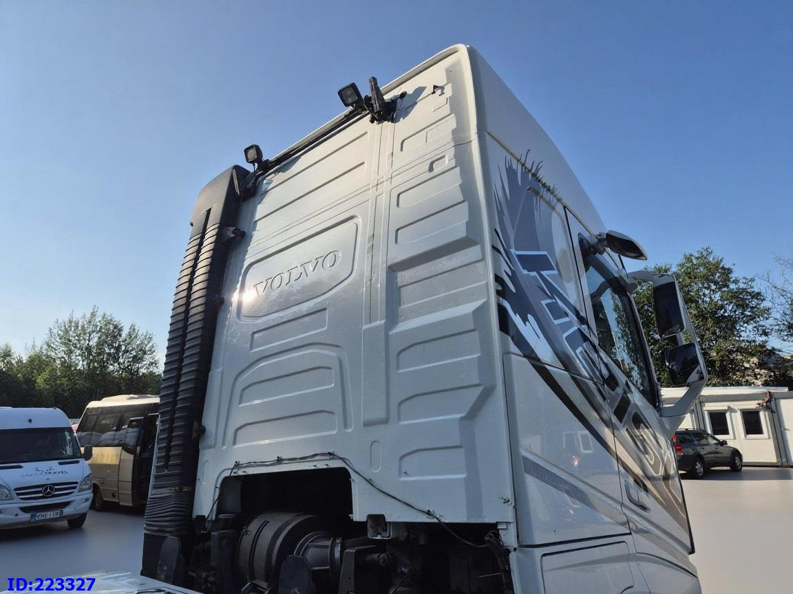 VOLVO FH13 550HP 6x2 ( Drivable condition ) - משאית עם שלדת תא: תמונה 5 VOLVO FH13 550HP 6x2 ( Drivable condition ) - משאית עם שלדת תא: תמונה 5