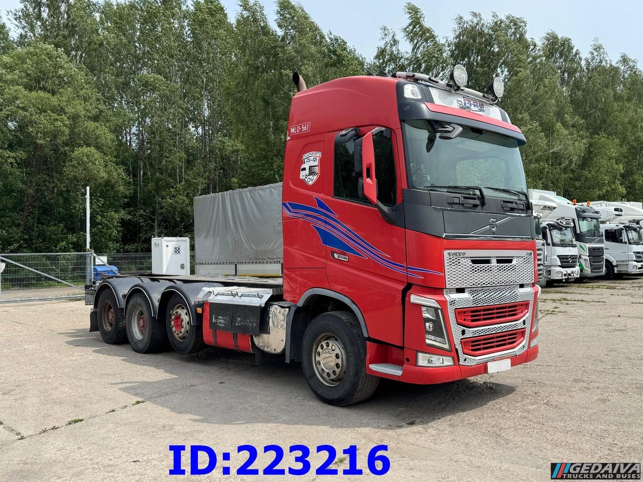 VOLVO FH16 700HP 8X4 Big axle - משאית עם שלדת תא: תמונה 4 VOLVO FH16 700HP 8X4 Big axle - משאית עם שלדת תא: תמונה 4