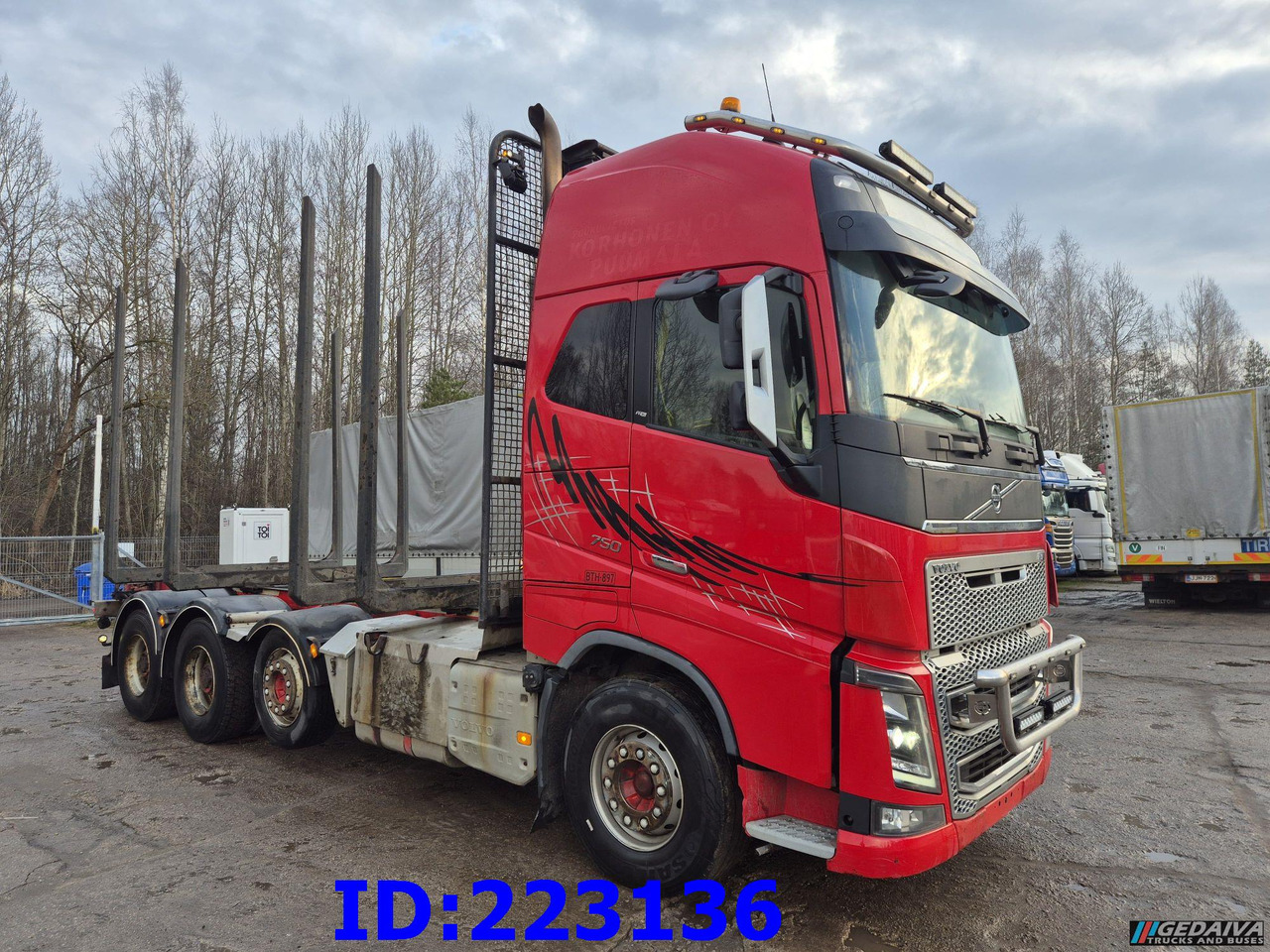 VOLVO FH16 750HP - 8x4 -Big Axles - משאית עץ: תמונה 4 VOLVO FH16 750HP - 8x4 -Big Axles - משאית עץ: תמונה 4