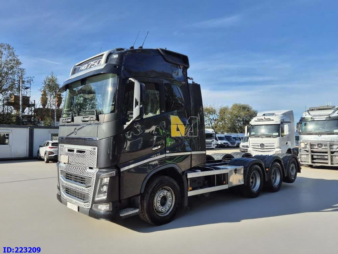 VOLVO FH16 750HP 8x4 Steering axle - משאית עם שלדת תא: תמונה 1 VOLVO FH16 750HP 8x4 Steering axle - משאית עם שלדת תא: תמונה 1