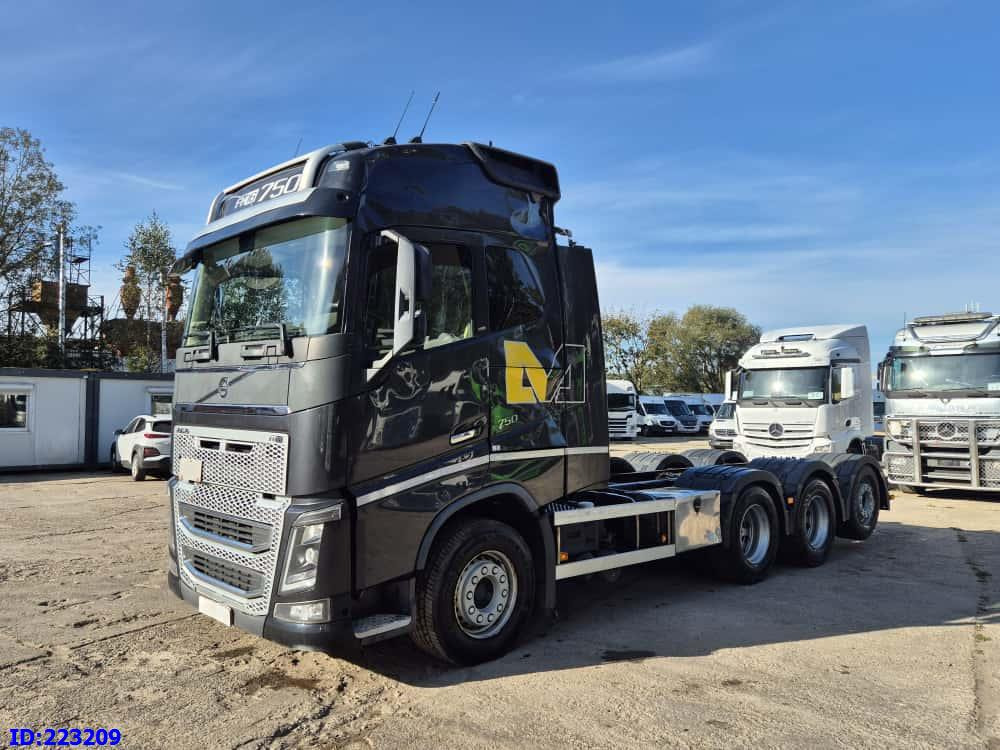 VOLVO FH16 750HP 8x4 Steering axle - משאית עם שלדת תא: תמונה 1 VOLVO FH16 750HP 8x4 Steering axle - משאית עם שלדת תא: תמונה 1