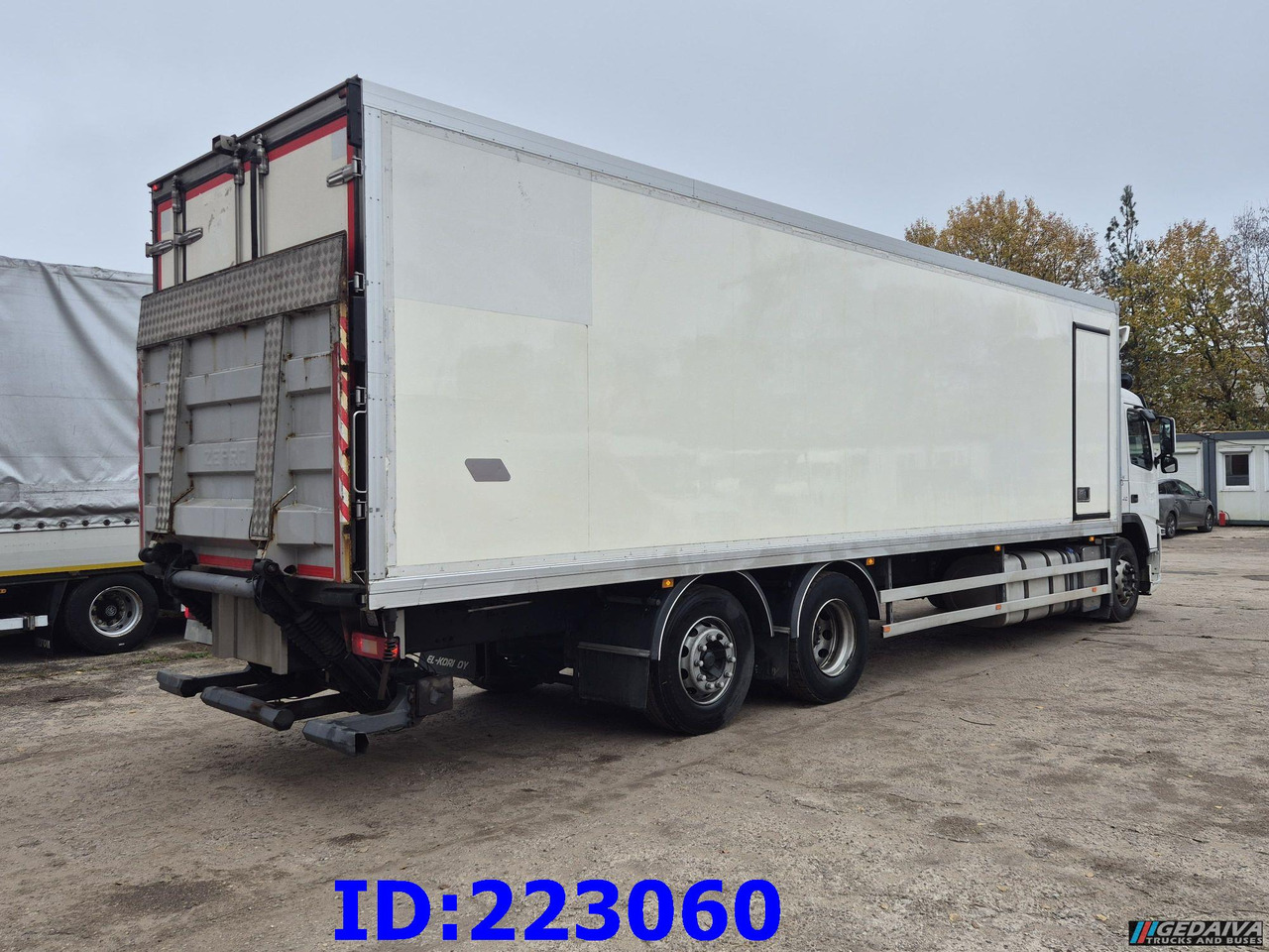 VOLVO FM 410HP - 6X2 - Euro5 -Steering axle - משאית קירור: תמונה 5 VOLVO FM 410HP - 6X2 - Euro5 -Steering axle - משאית קירור: תמונה 5