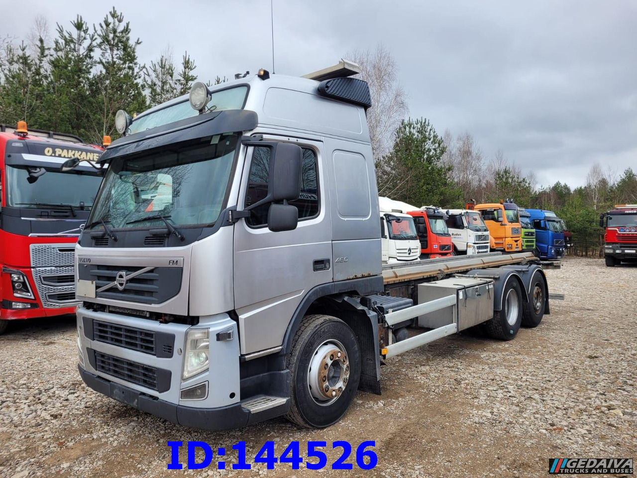 VOLVO FM13 460HP 6x2 Euro5 - משאית עם שלדת תא: תמונה 1 VOLVO FM13 460HP 6x2 Euro5 - משאית עם שלדת תא: תמונה 1