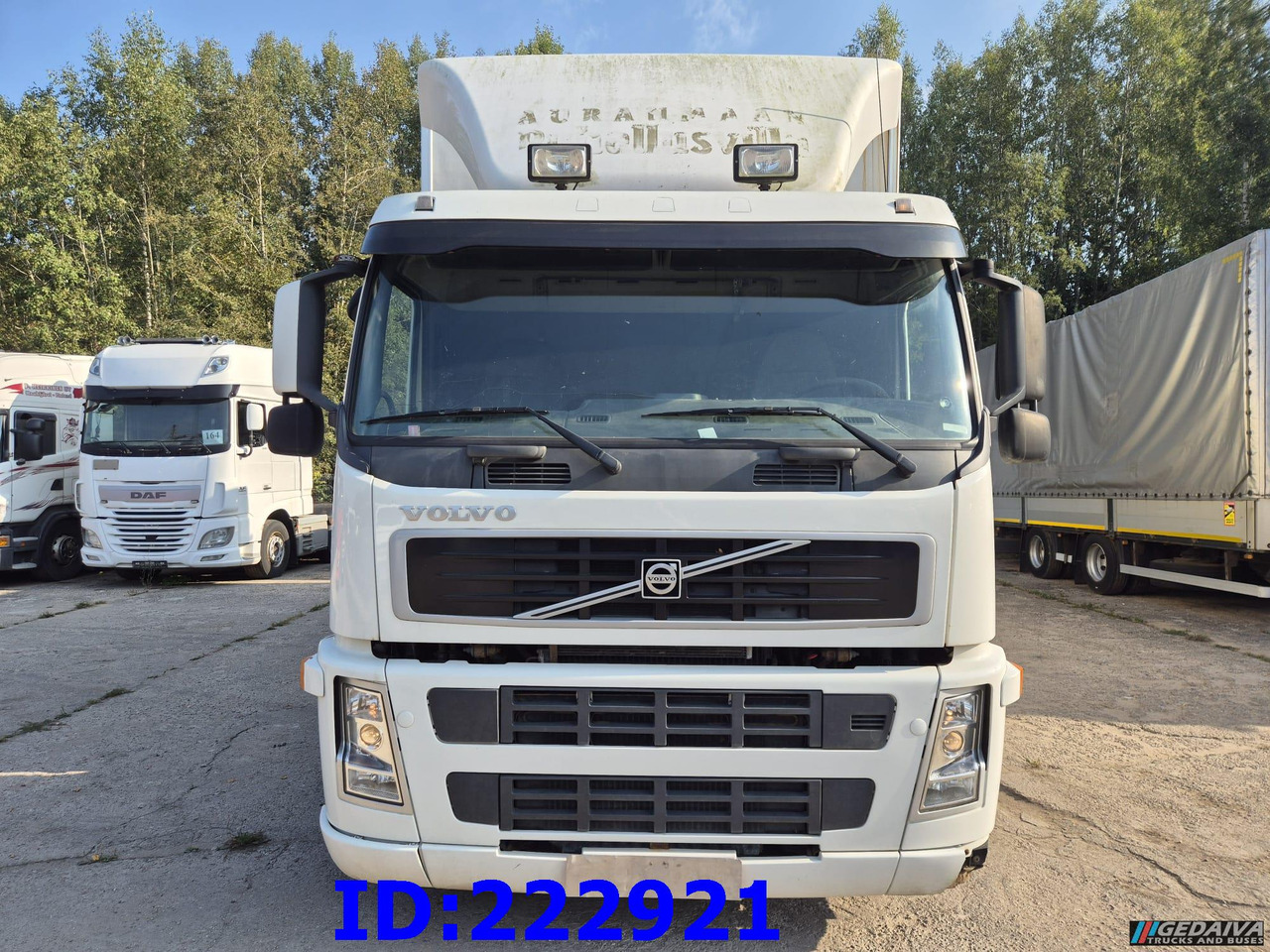 VOLVO FM9 260HP - משאית תיבה: תמונה 2 VOLVO FM9 260HP - משאית תיבה: תמונה 2