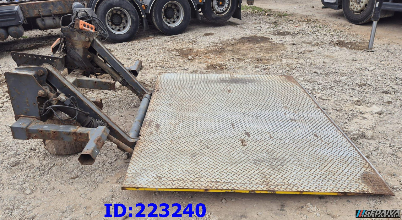 ZEPRO 200-175MA - מעלית אחורית: תמונה 2 ZEPRO 200-175MA - מעלית אחורית: תמונה 2