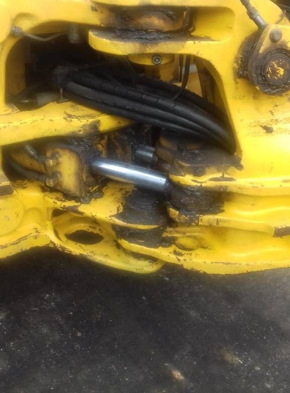 Komatsu WB 97 S - מחפרון: תמונה 4 Komatsu WB 97 S - מחפרון: תמונה 4
