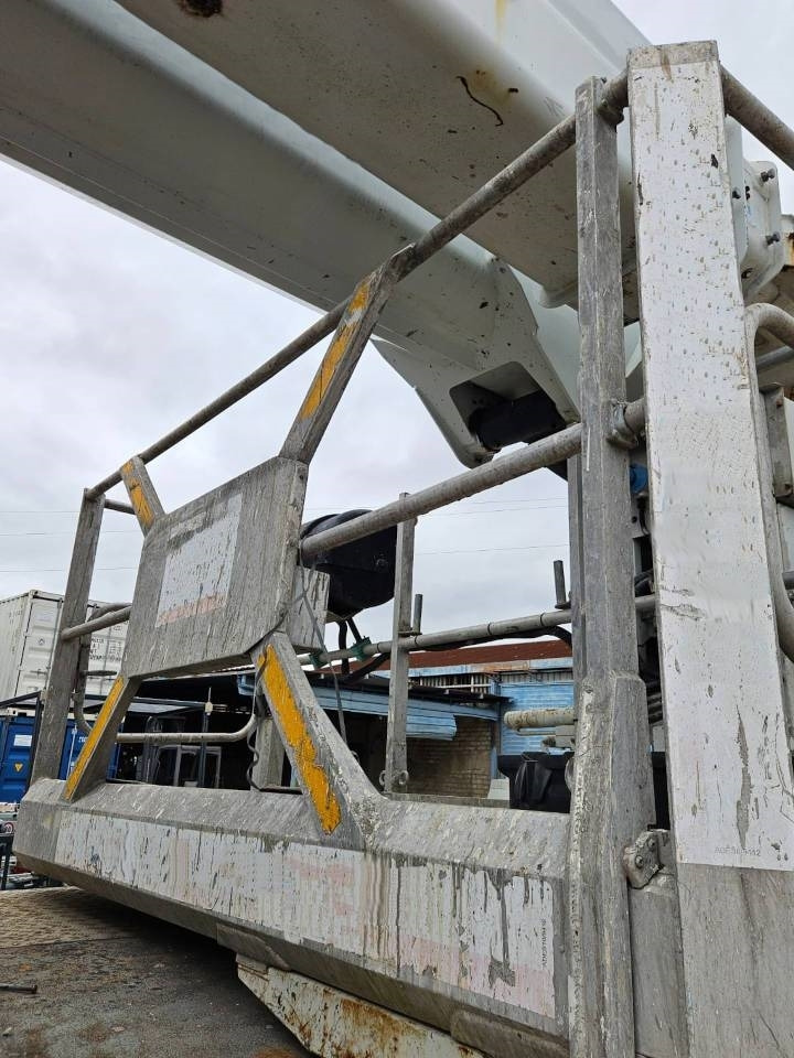 פלטפורמה אווירית מותקנת על משאית CTE CTE B LIFT 390 HR: תמונה 8