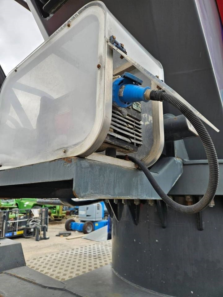 פלטפורמה אווירית מותקנת על משאית CTE CTE B LIFT 390 HR: תמונה 19