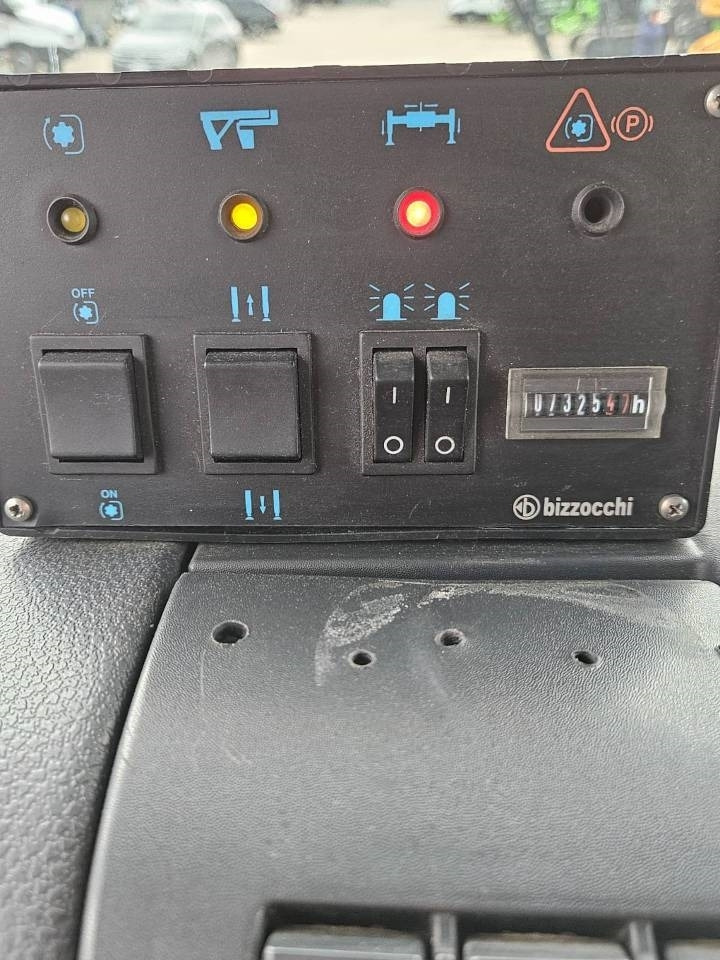 פלטפורמה אווירית מותקנת על משאית CTE CTE B LIFT 390 HR: תמונה 9