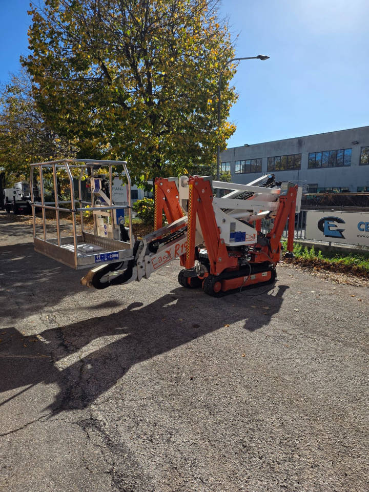 EASY LIFT R 190 - במת הרמה ספיידר: תמונה 3 EASY LIFT R 190 - במת הרמה ספיידר: תמונה 3