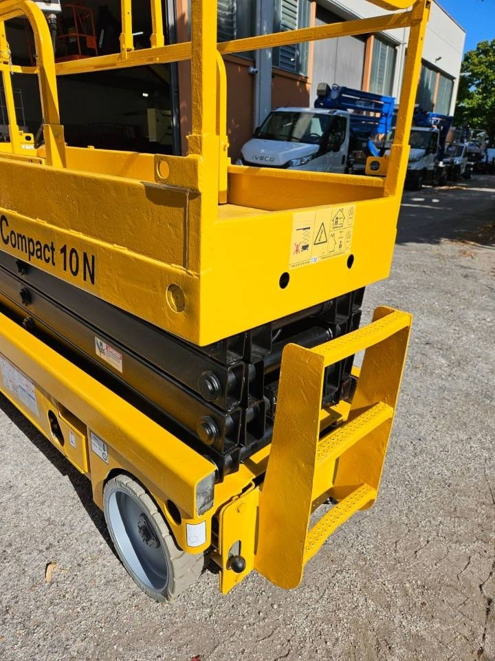Haulotte Compact 10 N - מעלית מספריים: תמונה 4 Haulotte Compact 10 N - מעלית מספריים: תמונה 4