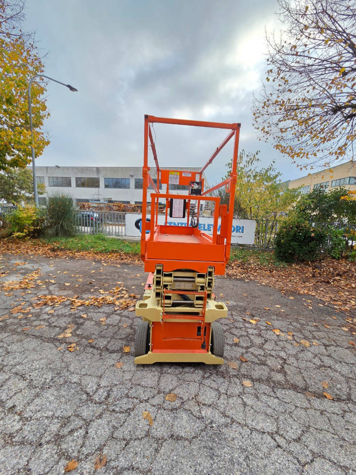 JLG 6RS - מעלית מספריים: תמונה 4 JLG 6RS - מעלית מספריים: תמונה 4
