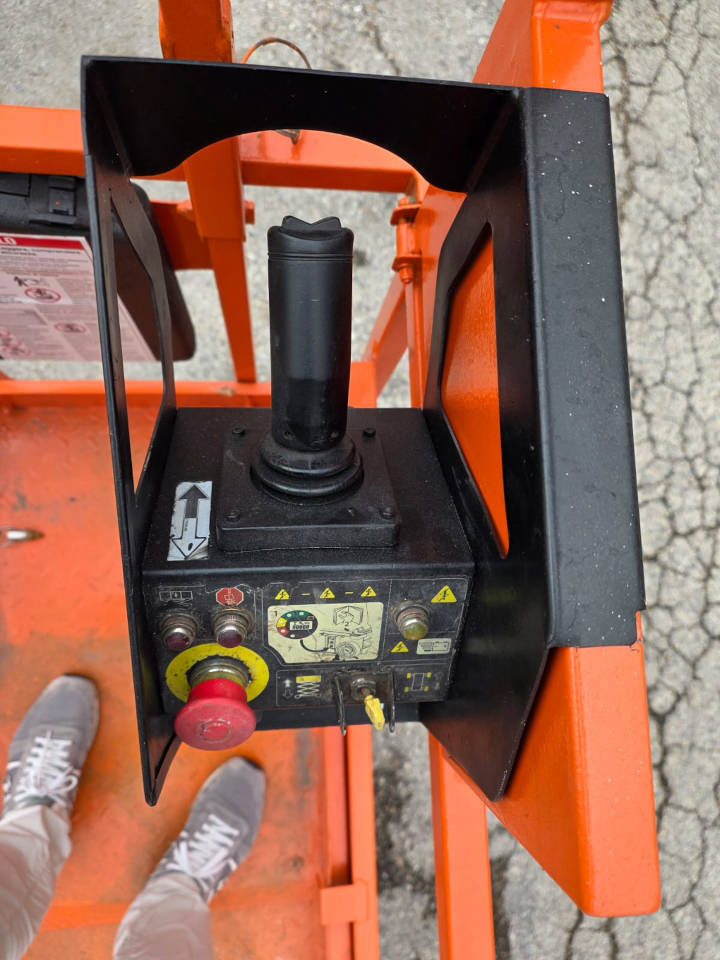 JLG 6RS - מעלית מספריים: תמונה 2 JLG 6RS - מעלית מספריים: תמונה 2