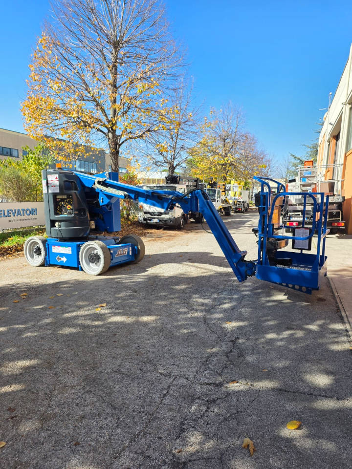 JLG E 300 AJP - זרוע מרפקי: תמונה 1 JLG E 300 AJP - זרוע מרפקי: תמונה 1