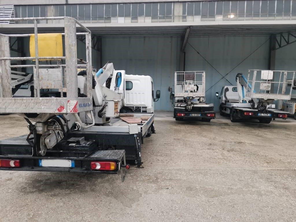 Multitel MX 200 - פלטפורמה אווירית מותקנת על משאית: תמונה 3 Multitel MX 200 - פלטפורמה אווירית מותקנת על משאית: תמונה 3