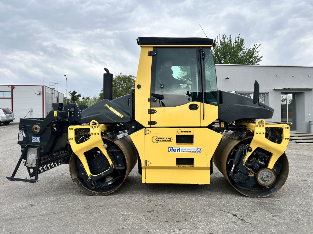 Bomag BW 154 AP-4 AM (111577) - רולר כביש: תמונה 4 Bomag BW 154 AP-4 AM (111577) - רולר כביש: תמונה 4