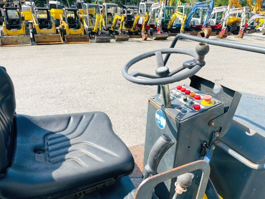 Bomag BW100 AD-3 (4047) - רולר כביש: תמונה 5 Bomag BW100 AD-3 (4047) - רולר כביש: תמונה 5