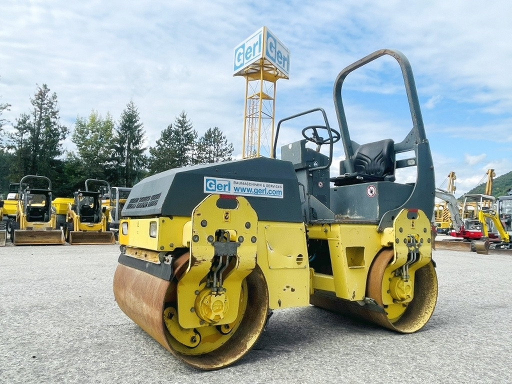 Bomag BW120 AD-3 (4046) - רולר כביש: תמונה 1 Bomag BW120 AD-3 (4046) - רולר כביש: תמונה 1