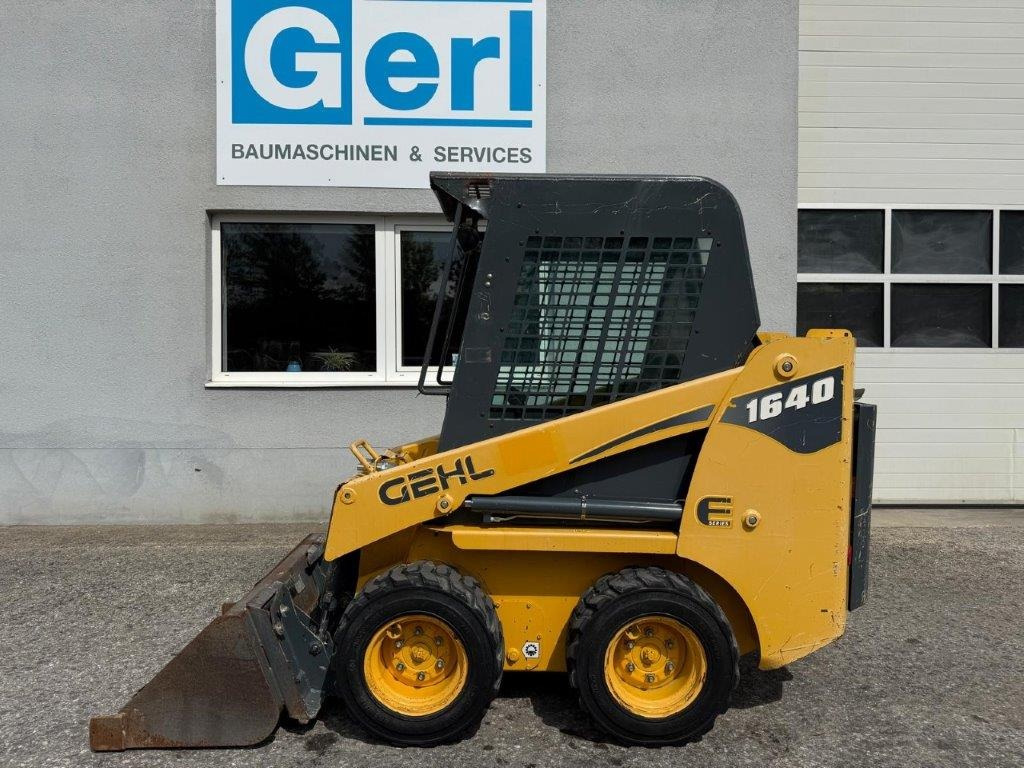 Gehl SL1640E (4027) - מעמיס היגוי החלקה: תמונה 5 Gehl SL1640E (4027) - מעמיס היגוי החלקה: תמונה 5