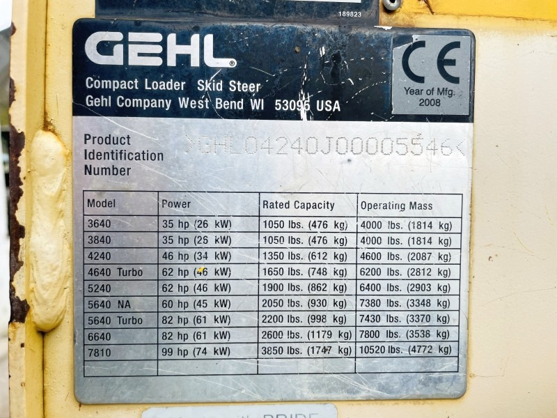 Gehl SL4240 (3746) - מעמיס היגוי החלקה: תמונה 3 Gehl SL4240 (3746) - מעמיס היגוי החלקה: תמונה 3