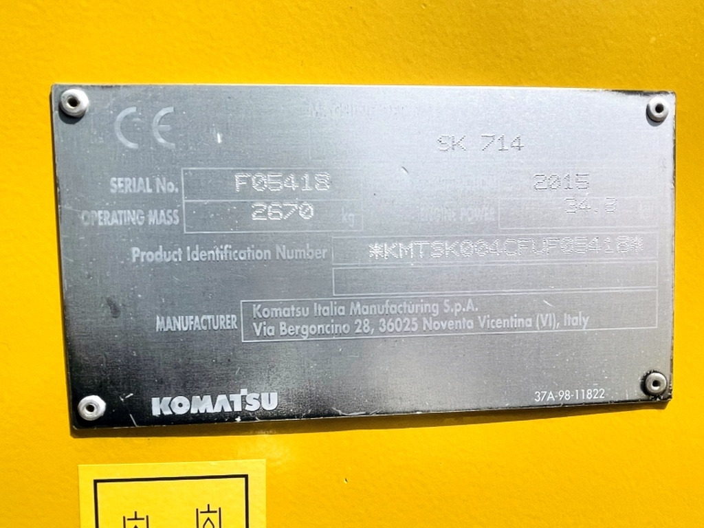 Komatsu SK714 (4012) - מעמיס היגוי החלקה: תמונה 3 Komatsu SK714 (4012) - מעמיס היגוי החלקה: תמונה 3