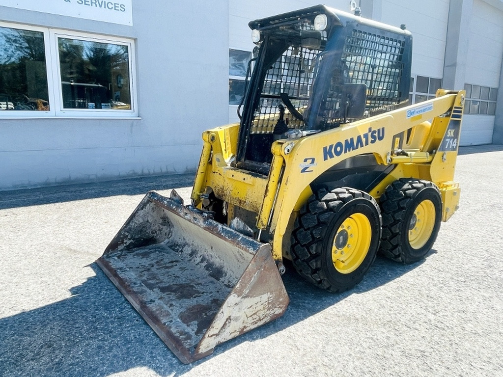 Komatsu SK714-5 (4067) - מעמיס היגוי החלקה: תמונה 4 Komatsu SK714-5 (4067) - מעמיס היגוי החלקה: תמונה 4