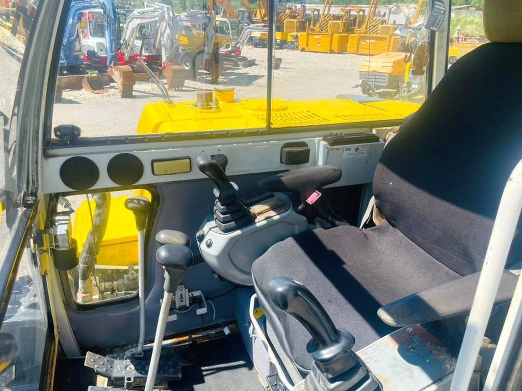 Neuson 8002 RDV (4015) - מיני מחפר: תמונה 5 Neuson 8002 RDV (4015) - מיני מחפר: תמונה 5