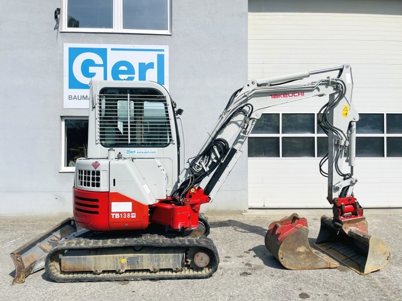 Takeuchi TB138FR (3775) - מיני מחפר: תמונה 2 Takeuchi TB138FR (3775) - מיני מחפר: תמונה 2