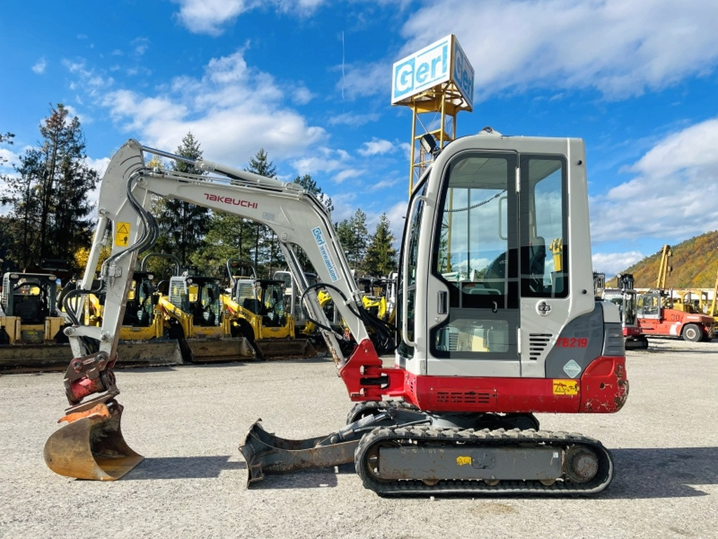 Takeuchi TB219 (4096) - מיני מחפר: תמונה 1 Takeuchi TB219 (4096) - מיני מחפר: תמונה 1