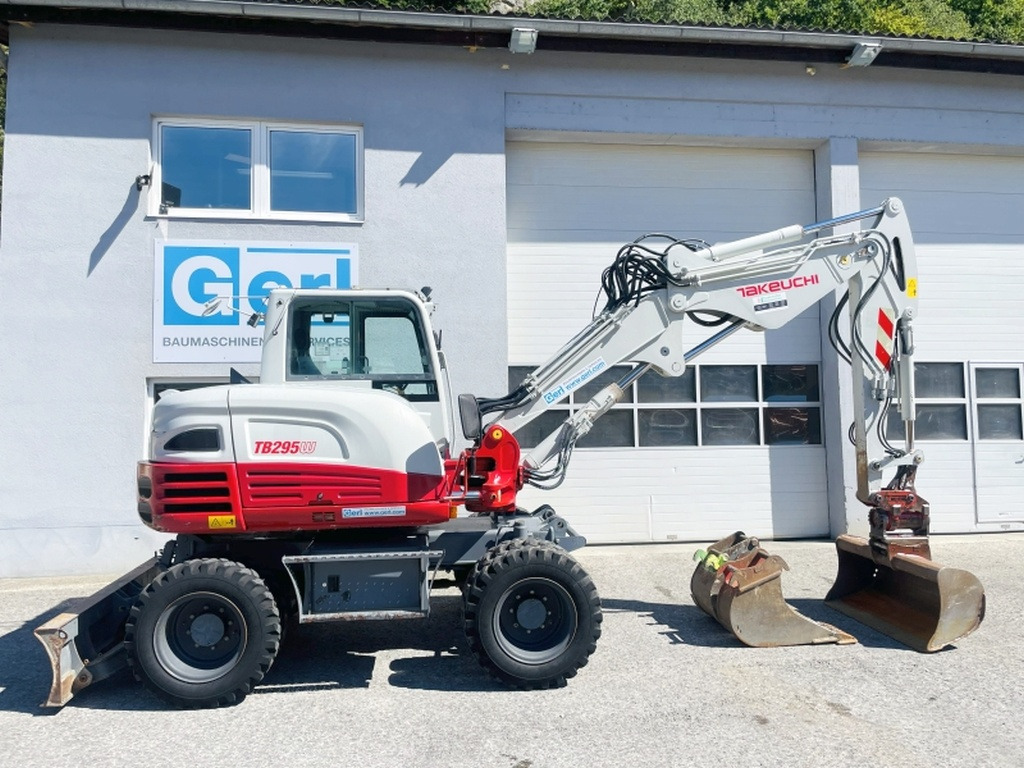 Takeuchi TB295W (4045) - מחפר גלגלים: תמונה 2 Takeuchi TB295W (4045) - מחפר גלגלים: תמונה 2