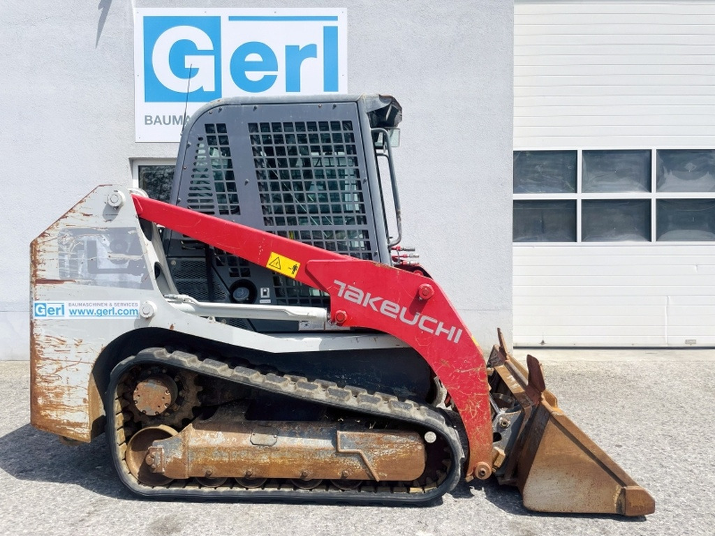 Takeuchi TL8 (4031) - מעמיס היגוי החלקה: תמונה 2 Takeuchi TL8 (4031) - מעמיס היגוי החלקה: תמונה 2