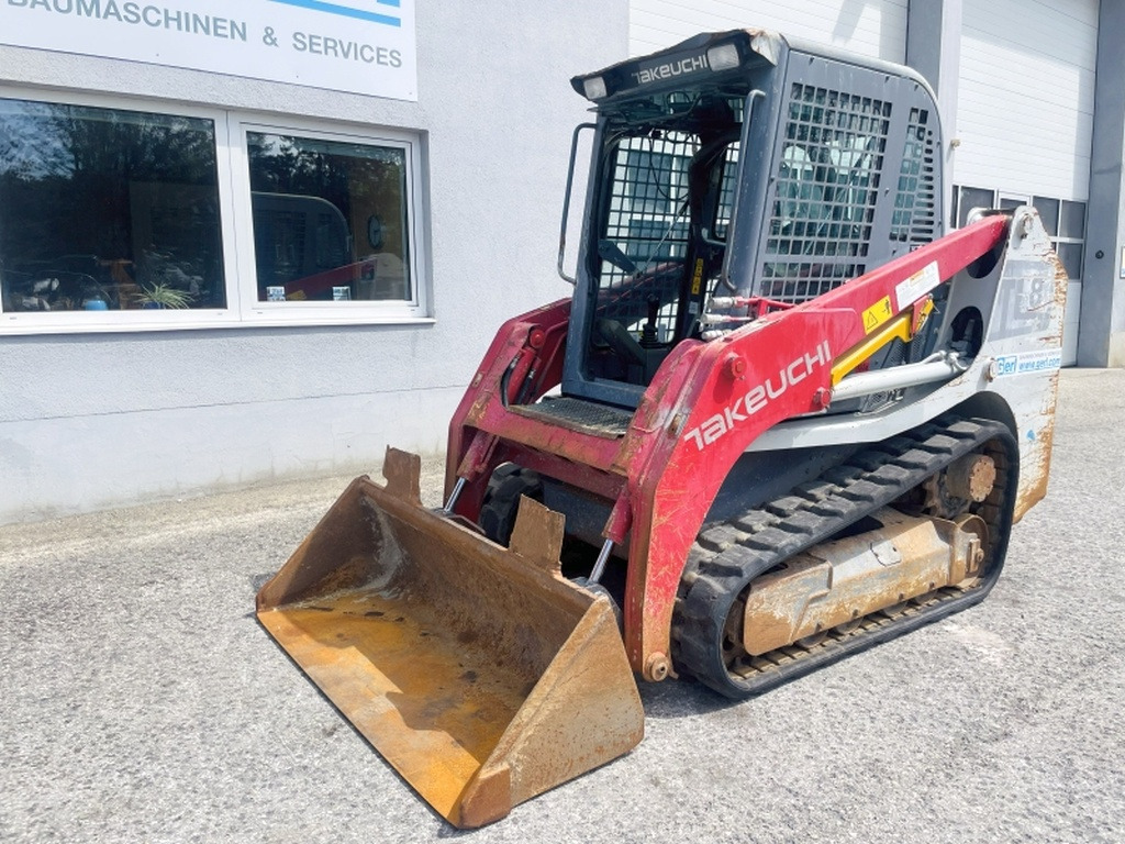 Takeuchi TL8 (4031) - מעמיס היגוי החלקה: תמונה 4 Takeuchi TL8 (4031) - מעמיס היגוי החלקה: תמונה 4