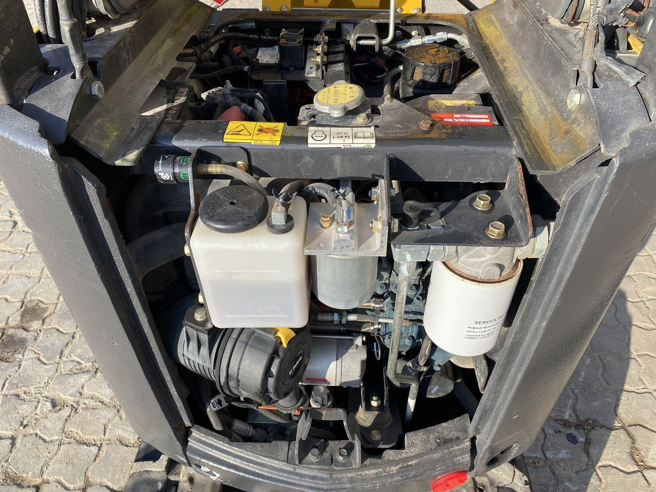 מיני מחפר Bobcat E10: תמונה 8