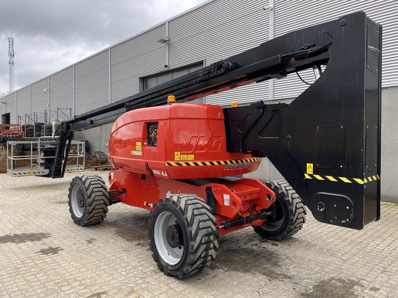 JLG 800AJ - זרוע מרפקי: תמונה 2 JLG 800AJ - זרוע מרפקי: תמונה 2