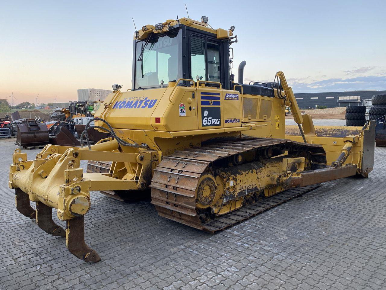 Komatsu D65PXI-18EO - דחפור: תמונה 4 Komatsu D65PXI-18EO - דחפור: תמונה 4