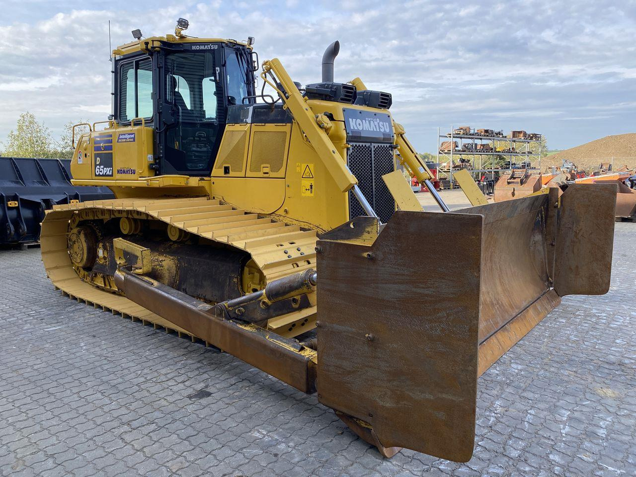 Komatsu D65PXI-18EO - דחפור: תמונה 5 Komatsu D65PXI-18EO - דחפור: תמונה 5