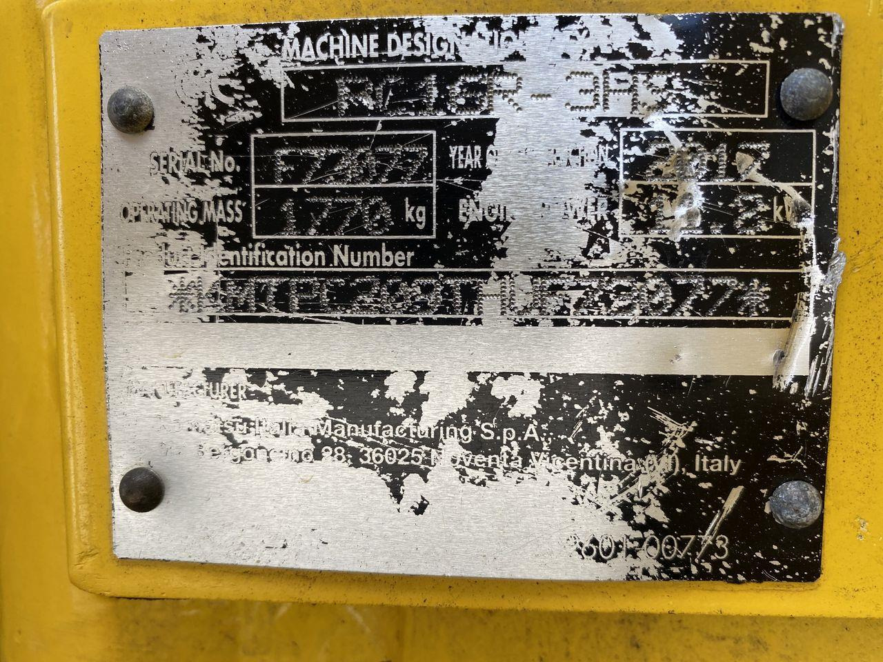 מיני מחפר Komatsu PC16R-3HS: תמונה 12