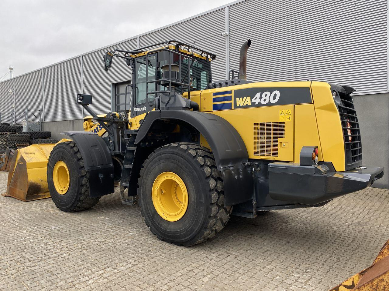 Komatsu WA480-8 - מעמיס גלגלים: תמונה 2 Komatsu WA480-8 - מעמיס גלגלים: תמונה 2