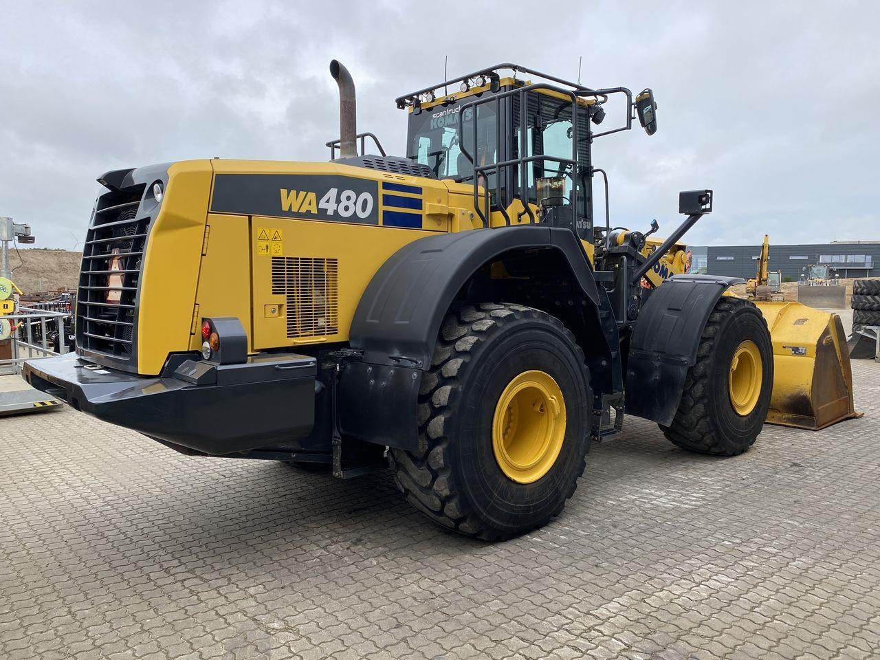 Komatsu WA480-8 - מעמיס גלגלים: תמונה 4 Komatsu WA480-8 - מעמיס גלגלים: תמונה 4